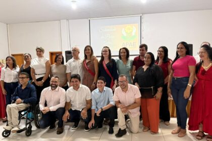 em-paraiso,-junior-geo-participa-da-posse-da-diretoria-da-apae-e-ressalta-apoio-as-apaes-no-estado