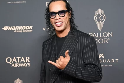 ronaldinho-gaucho-tera-a-sua-trajetoria-e-a-relacao-com-o-irmao-exploradas-em-serie