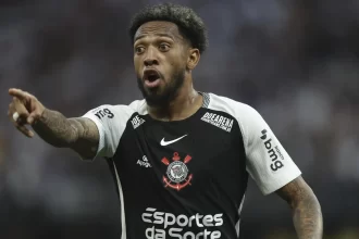 martinez-nega-sumico-no-corinthians-e-explica-ausencia-por-passaporte
