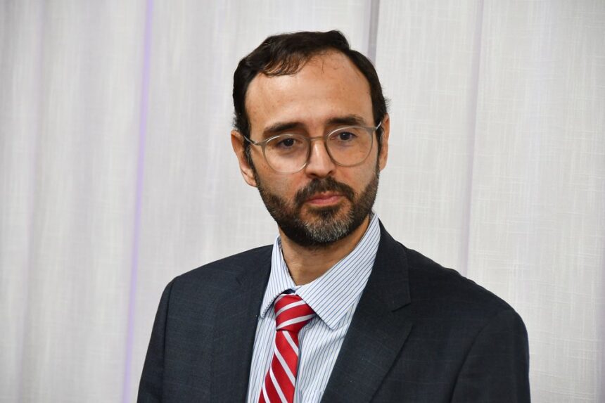 juiz-federal-igor-itapary-pinheiro-toma-posse-como-membro-titular-do-tre/to