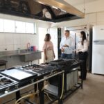 prefeito-eduardo-siqueira-campos-vistoria-cozinha-da-eti-olga-benario