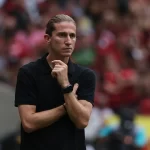 flamengo-decide-manter-filipe-luis-e-profissionais-para-proximos-jogos