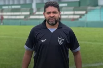 morre-ronan-tyezer,-tecnico-do-aguia-de-maraba-sub-20,-apos-acidente