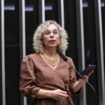 comissao-aprova-ampliacao-da-licenca-paternidade-para-pais-de-bebes-prematuros