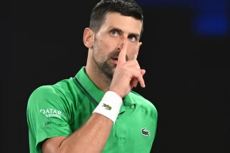 adversario-desiste,-e-djokovic-vai-as-quartas-no-australian-open