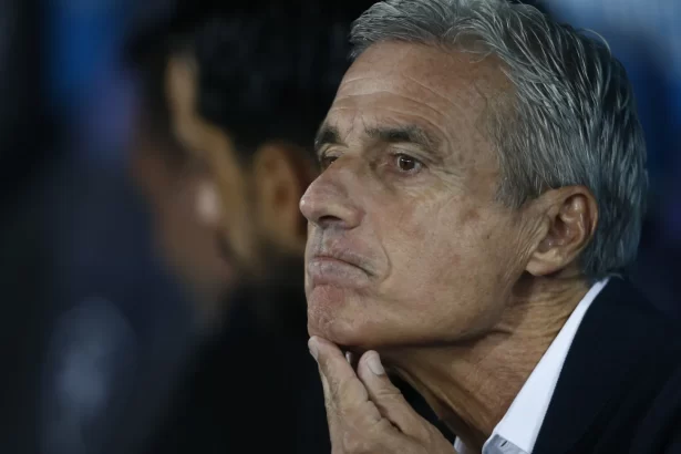 tecnico-do-gremio-usa-expressao-racista-para-lamentar-derrota-no-classico