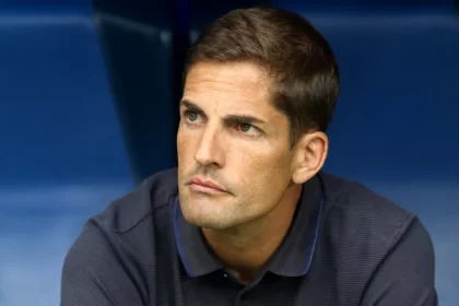 ex-tecnico-da-espanha-e-demitido-na-russia-apos-usar-demais-a-ia