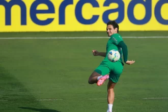 gremio-tenta-ultimo-ato-por-raphael-veiga,-mas-ouve-que-foco-esta-no-mexico