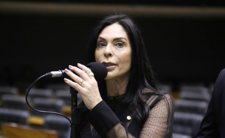 comissao-aprova-beneficio-fiscal-para-empresa-que-incentiva-estagiario-a-ler