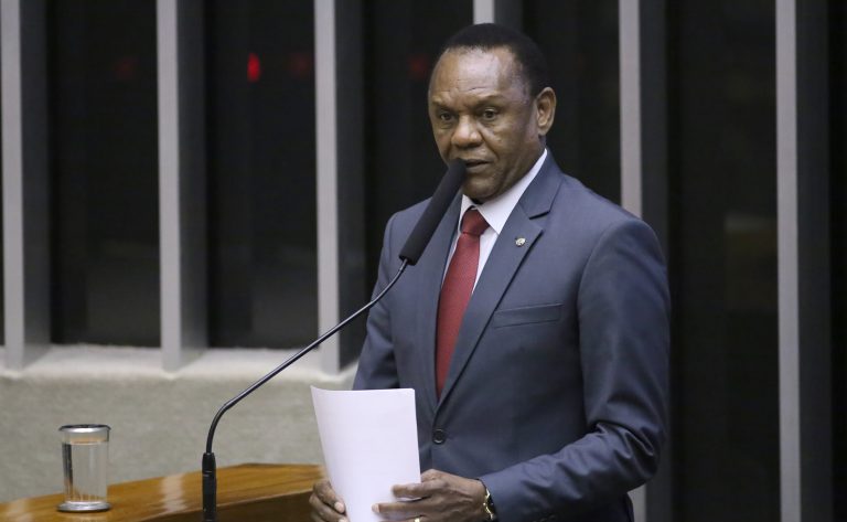 comissao-aprova-isencao-de-impostos-em-inscricoes-de-atletas-profissionais-para-torneios-no-exterior