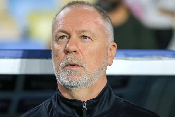 tecnico-mano-menezes-aceita-convite-e-assume-selecao-do-peru