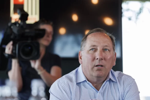 justica-proibe-venda-de-jogadores-no-botafogo-ate-textor-abrir-‘caixa-preta’