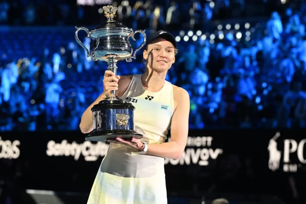 elena-rybakina-derrota-numero-1-do-mundo-e-vence-aberto-da-australia
