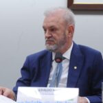 comissao-aprova-criacao-do-farmacia-popular-digital-com-entrega-em-casa-para-idosos