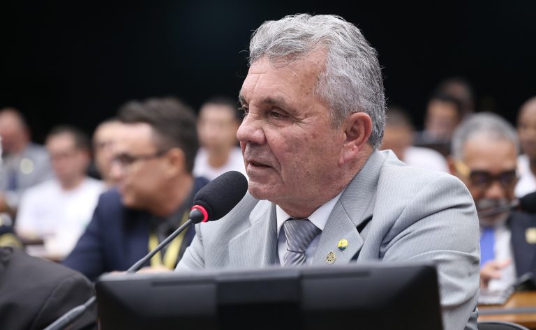 comissao-aprova-aumento-de-pena-para-quem-provocar-incendios-em-vegetacao