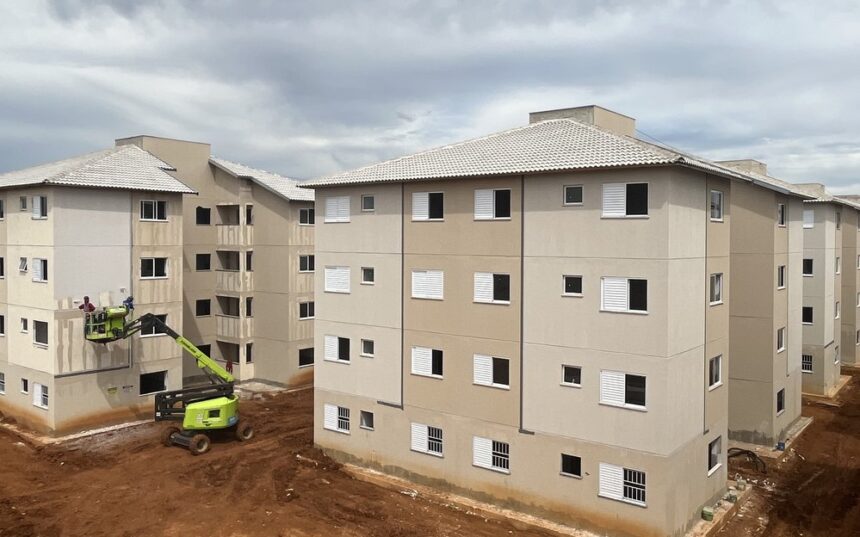 prefeitura-divulga-lista-de-familias-aptas-a-selecao-de-moradias-do-residencial-parque-dos-ipes