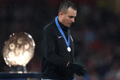 tecnico-do-corinthians-critica-fifa-sobre-denuncia-de-espionagem-do-arsenal