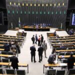 deputados-analisam-proposta-de-reestruturacao-da-carreira-dos-servidores-da-camara