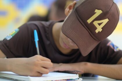 volta-as-aulas:-marcus-marcelo-propoe-capacitar-educadores-para-identificar-violencia-domestica