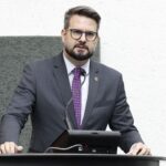 mantoan-cobra-mais-trabalho-e-menos-espetaculo-na-politica