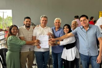 deputada-janad-valcari-participa-da-inauguracao-de-obras-no-aniversario-de-43-anos-de-wanderlandia