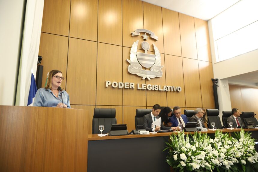 na-abertura-do-ano-legislativo,-claudia-lelis-destaca-forca-do-trabalho-conjunto-entre-os-poderes