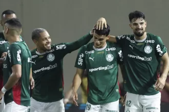 quem-fica-no-banco-do-palmeiras-com-chegada-de-arias