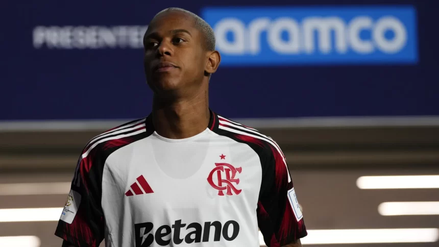 fla-destrava-negociacoes-com-red-bull-apos-voltar-a-relacionar-wallace-yan