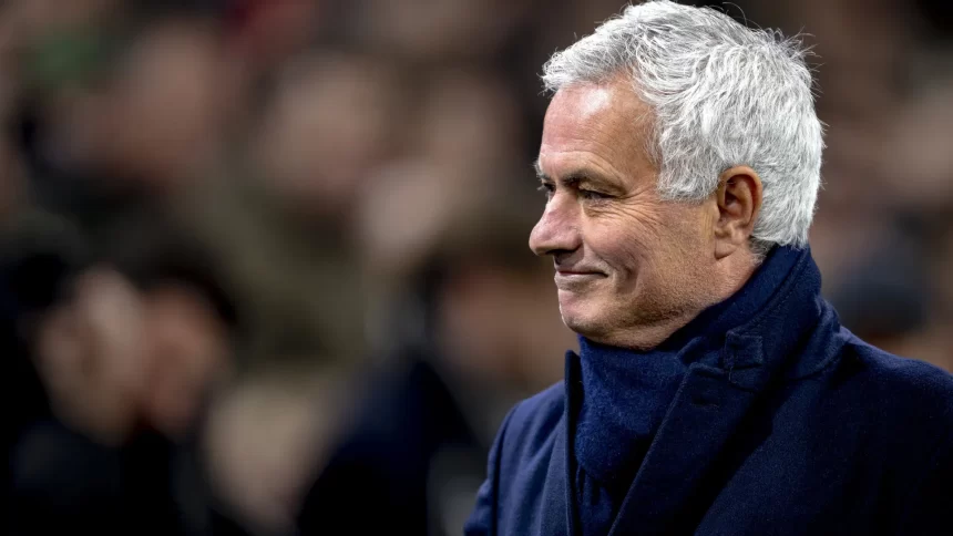 a-frente-do-benfica,-jose-mourinho-volta-aos-holofotes-na-europa