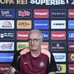 dorival-banca-zakaria-no-corinthians-apesar-de-resistencias-internas