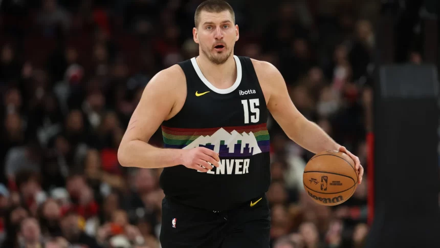 nikola-jokic-obtem-19o-‘triplo-duplo’-da-temporada-e-se-aproxima-de-recorde-da-nba