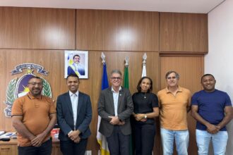 deputado-moisemar-marinho-reforca-apoio-ao-fomento-da-economia-em-reuniao-na-sics