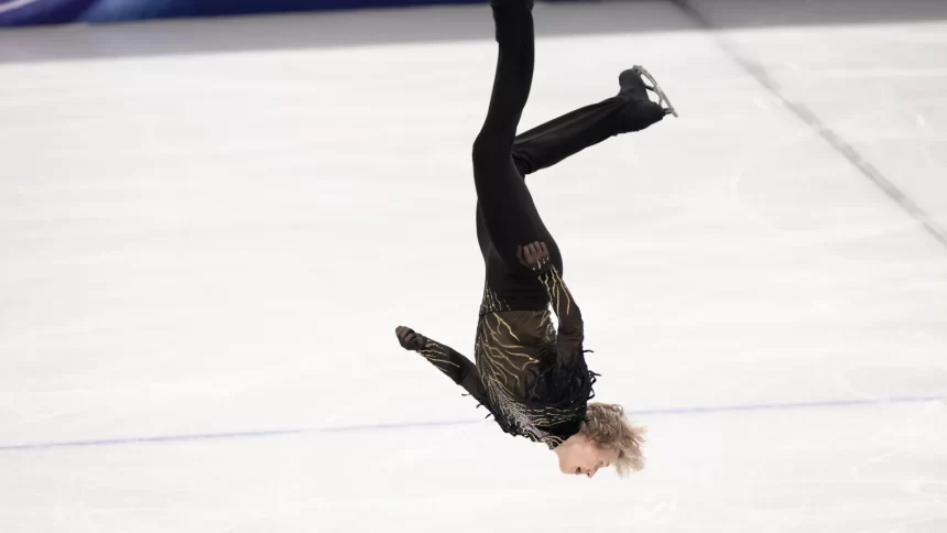 patinador-faz-movimento-que-ficou-proibido-por-50-anos;-veja-video