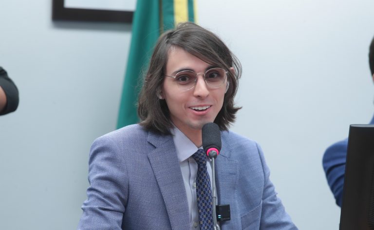 proposta-prioriza-antenas-compactas-para-expansao-do-5g-no-brasil