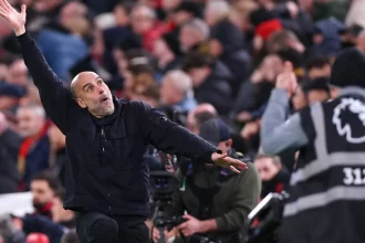 guardiola-imita-defesa-de-donnarumma-e-reacao-viraliza-na-premier-league