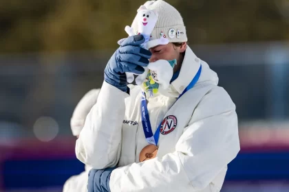 apos-ganhar-bronze,-atleta-desaba-em-lagrimas-e-admite-traicao-publica