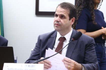 projeto-tipifica-crimes-de-falsificacao-e-de-comercializacao-ilicita-de-cigarros