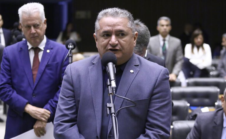 projeto-aumenta-pena-de-importunacao-sexual-na-frente-de-crianca