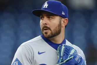 jogador-se-pronuncia-apos-morte-da-filha-recem-nascida