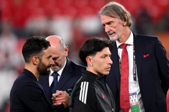 bilionario-do-manchester-united-provoca-crise-apos-fala-sobre-imigracao