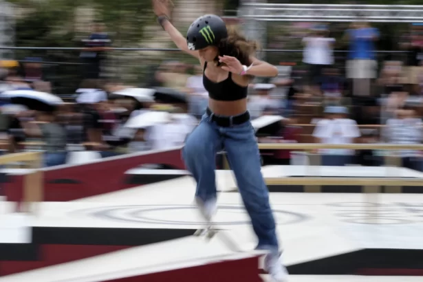 rayssa-leal-conquista-o-titulo-da-etapa-de-sydney-da-street-league-skateboarding