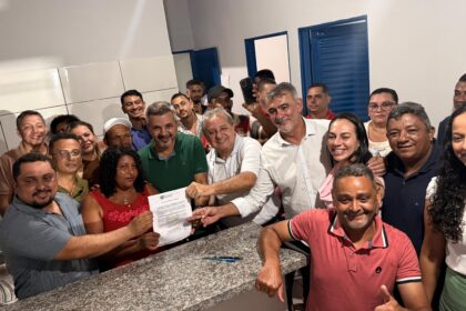 amelio-marca-presenca-no-aniversario-de-cachoeirinha-e-frisa-compromisso-com-avancos-para-populacao