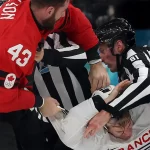 jogadores-brigam-feio-durante-partida-de-hoquei-no-gelo;-video