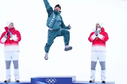 lucas-pinheiro-exalta-‘superpoder’-apos-ouro-inedito-nos-jogos-de-inverno