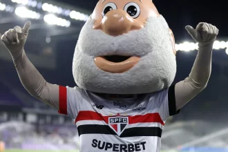 marcos-antonio-e-a-quarta-renovacao-de-contrato-do-sao-paulo-em-tres-dias