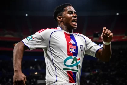 endrick-e-eleito-melhor-jogador-de-janeiro-do-frances-em-seu-1o-mes-no-lyon