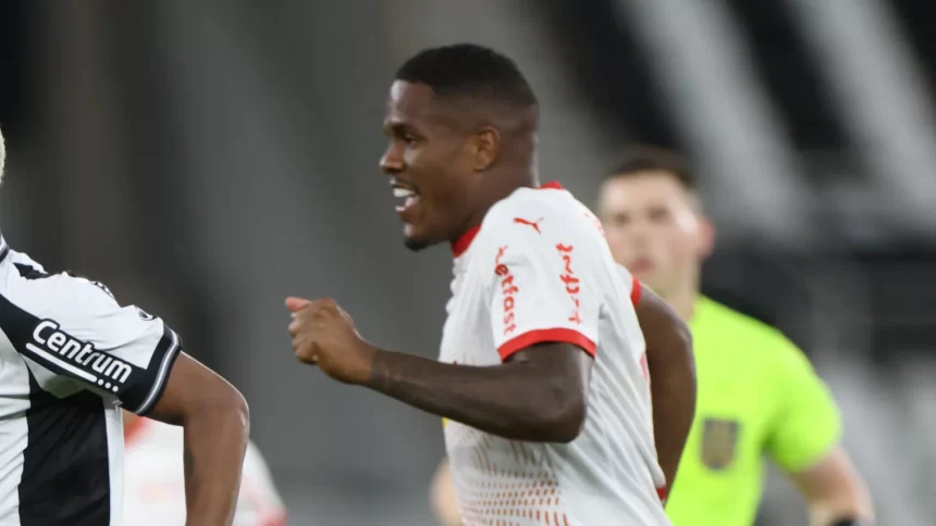 ‘prometo-aprender-com-erro’,-diz-zagueiro-do-bragantino-apos-fala-machista