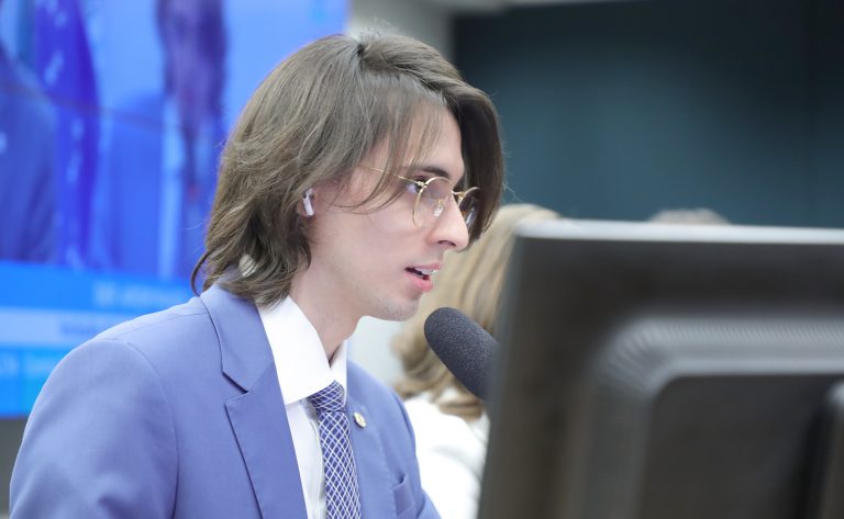 projeto-cria-regras-para-combater-e-prevenir-a-obesidade,-com-foco-em-crianca-e-adolescente