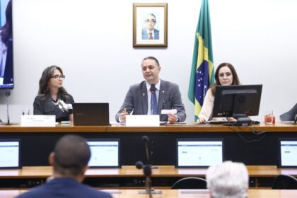 deputados-e-especialistas-cobram-agilidade-na-aplicacao-da-politica-nacional-contra-o-cancer
