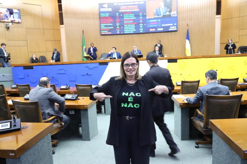 claudia-lelis-transforma-mobilizacao-em-projetos-de-lei